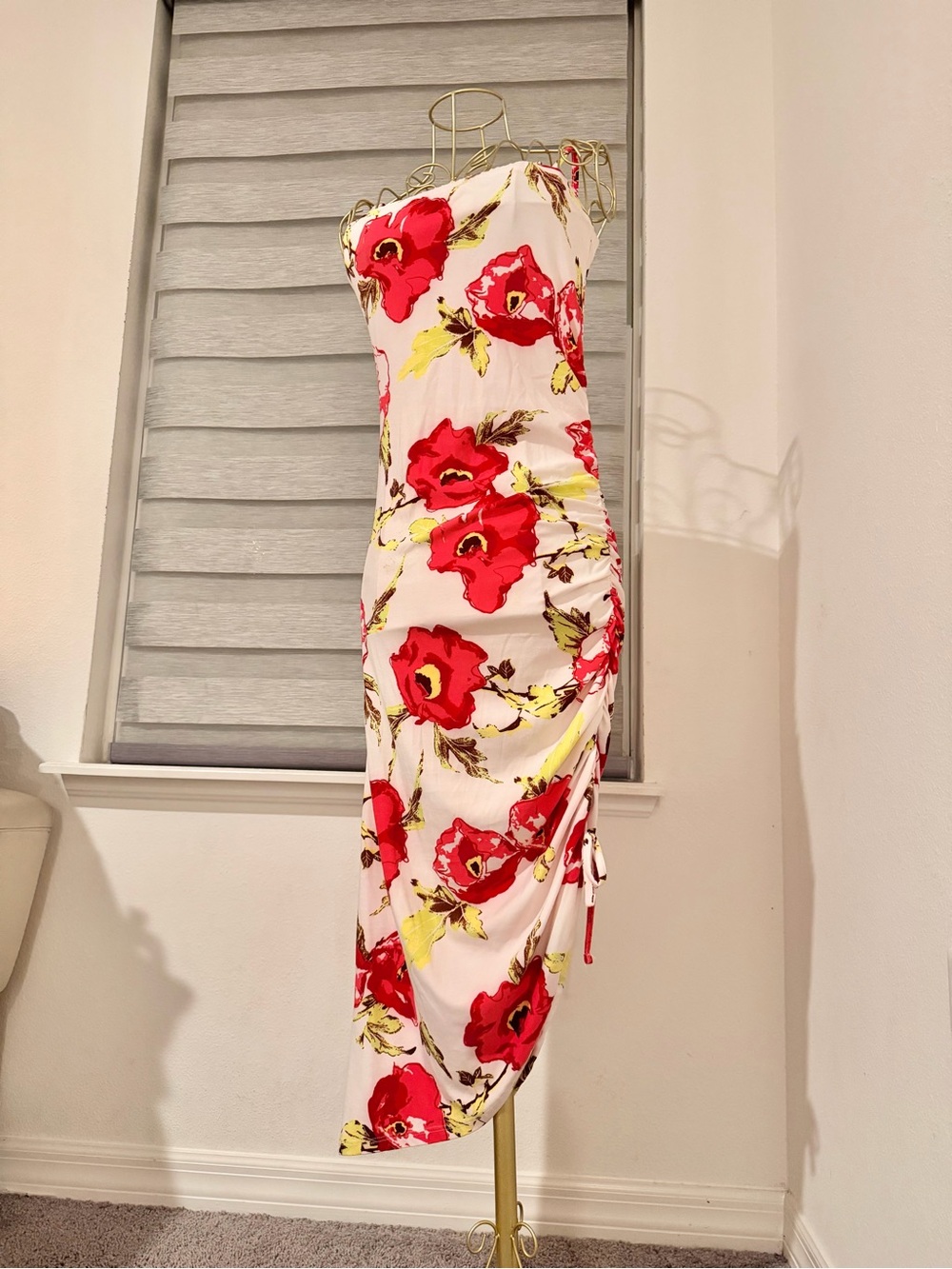 Floral Red & White Ruched Strapless Midi Dress